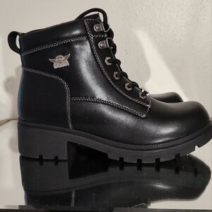 Dream Apparel lace up Moto Boots NWOT 8.5